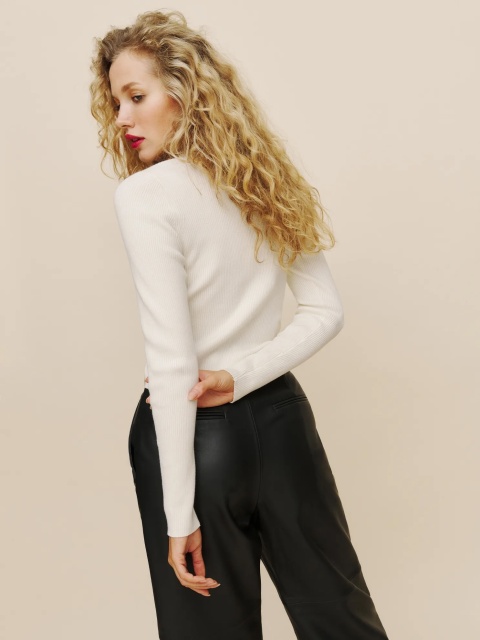 Custom Design Ribbed White Knit Top with V-Neck and Cut-Out Detail - Wholesale & OEM Customization Available