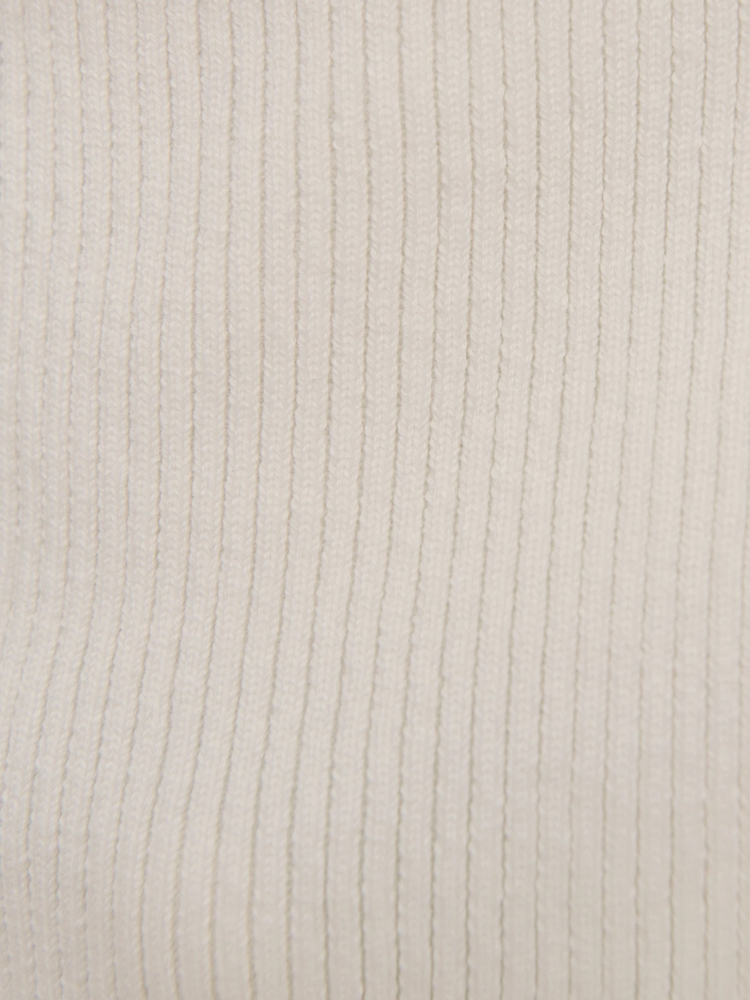 Custom Design Ribbed White Knit Top with V-Neck and Cut-Out Detail - Wholesale & OEM Customization Available