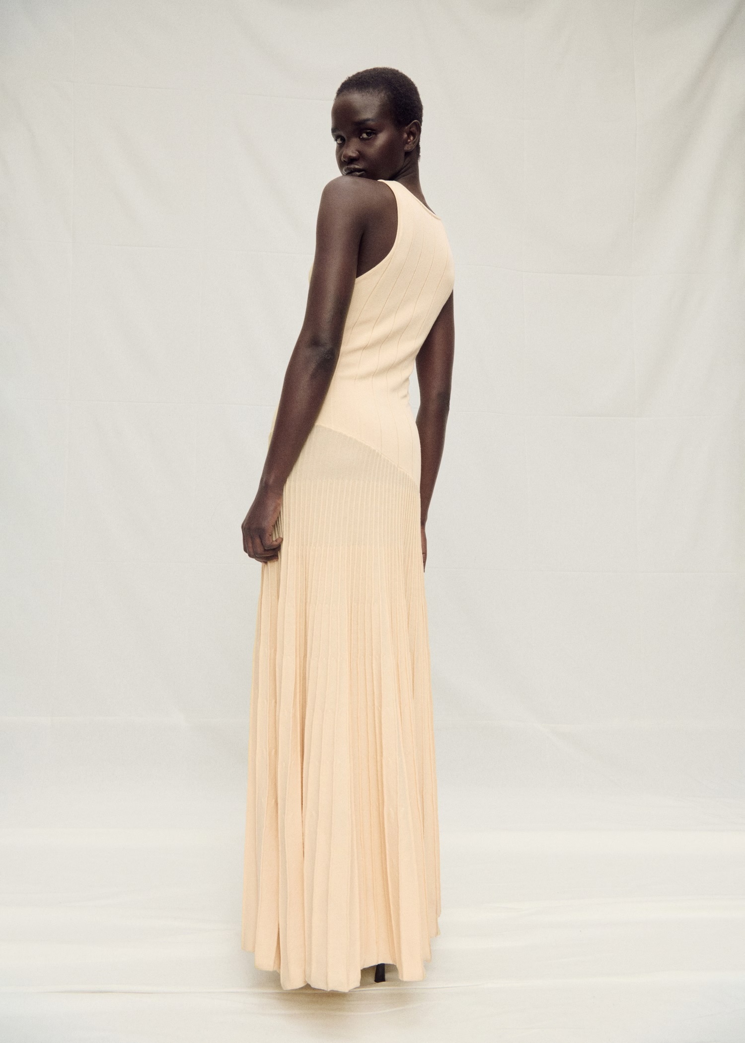 Custom Chic Beige Ribbed Knit Maxi Dress | Wholesale & OEM Apparel by Jubaodi