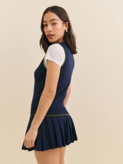 Wholesaler Navy Pleated Skirt and V-Neck Knit Vest Set – Customizable Apparel for Fashion Brands