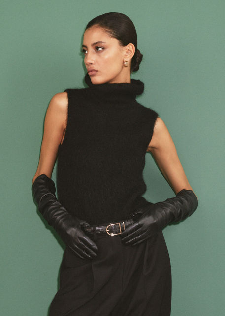 Personalized Black Wool Turtleneck Sleeveless Sweater – Women's Customizable Knit Top | Custom Wholesale, Bulk Manufacturing & Fashion Design Solutions