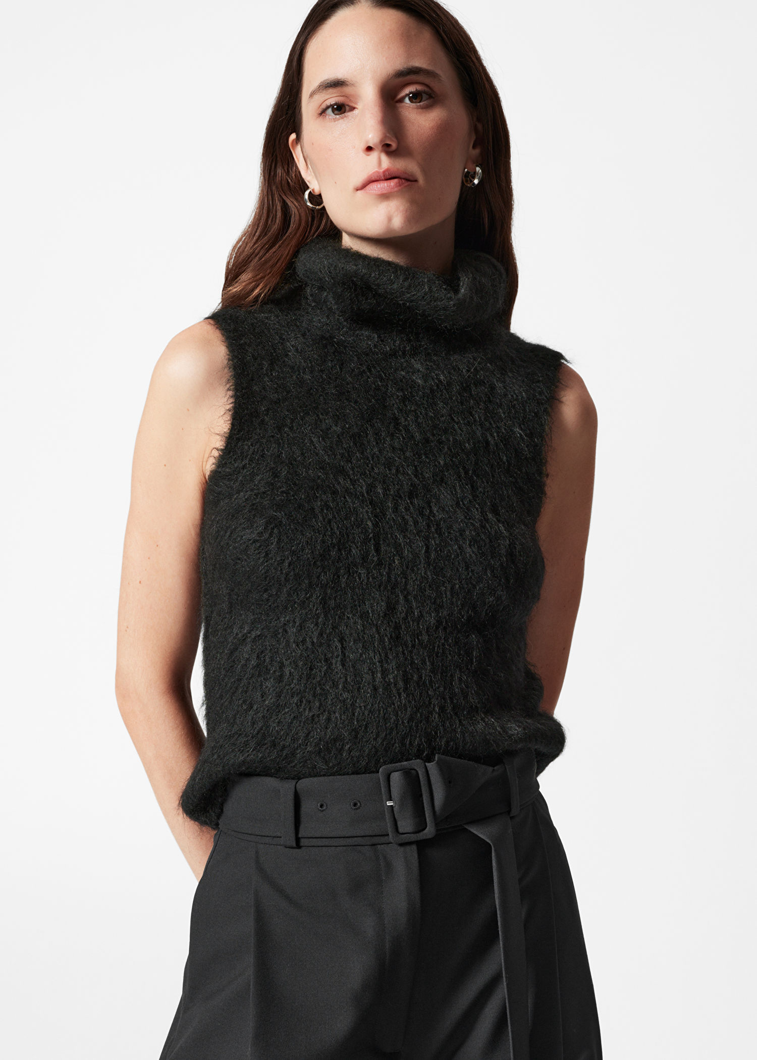 Personalized Black Wool Turtleneck Sleeveless Sweater – Women's Customizable Knit Top | Custom Wholesale, Bulk Manufacturing & Fashion Design Solutions