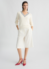 OEM Women's Classic V-Neck Knit Sweater – Elegant Long-Sleeve Pullover with Contrast Trim for Wholesale & Custom Manufacturing