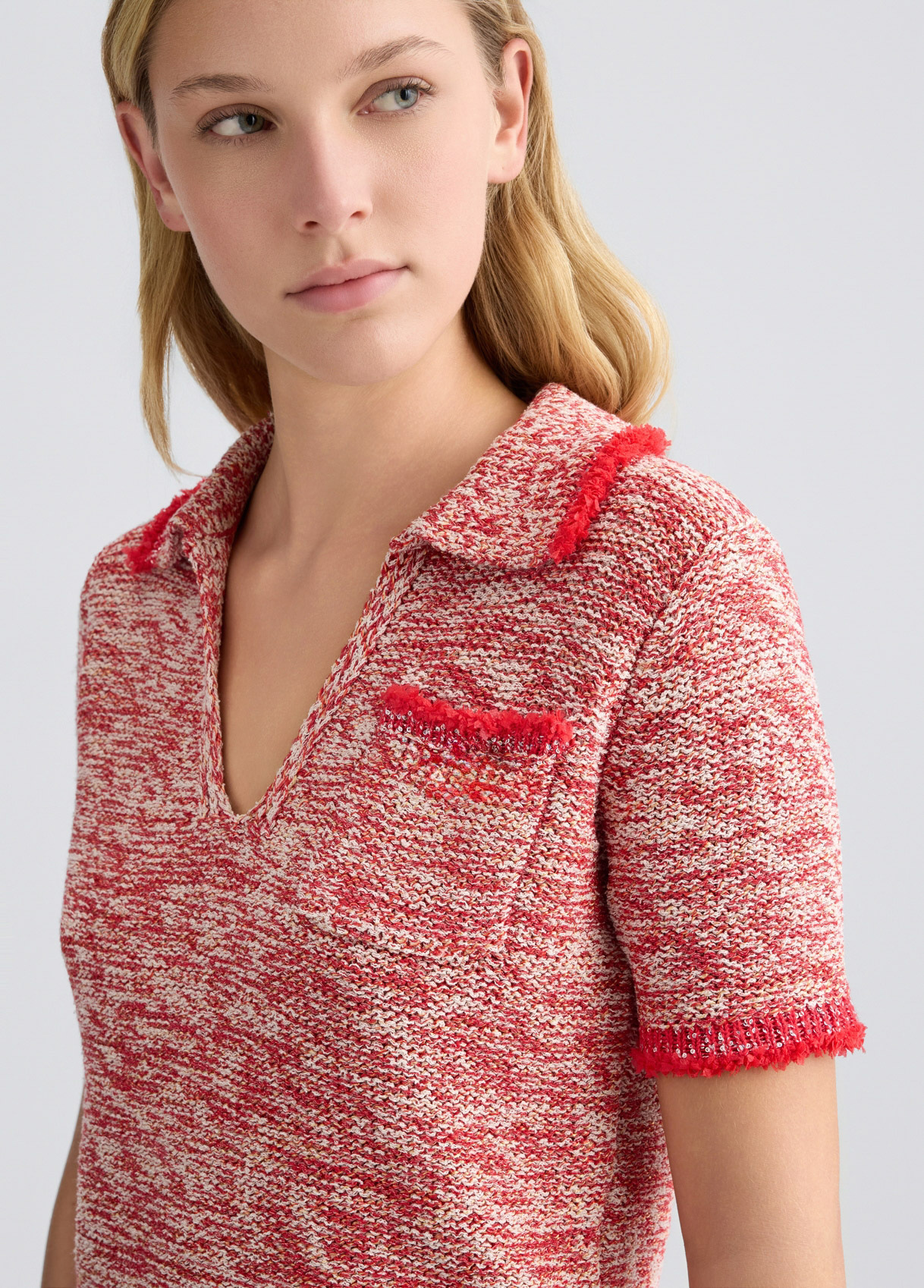 OEM Women’s Red and White Knit Polo Top – Comfortable & Stylish Polo Shirt for Wholesale & Custom Manufacturing