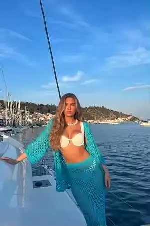 OEM Women’s Customized Turquoise Crochet Knit Cardigan and Skirt Set – Lightweight & Breathable Two-Piece Outfit for Wholesale & Custom Manufacturing