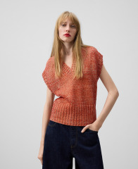Customizable Coral Knit V-Neck Sleeveless Sweater | Wholesale, Low MOQ, Ideal for Summer Fashion