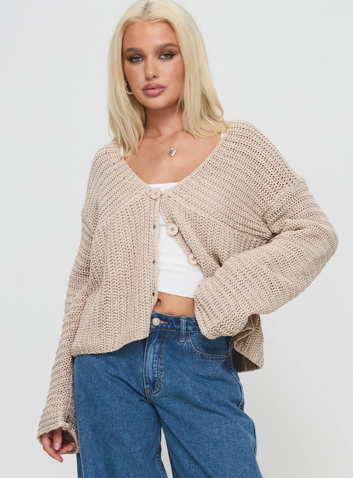 Jubaodi Custom Women’s Button Front Knit Cardigan in Beige – Wholesale & OEM/ODM Customizable Knitwear for Retailers