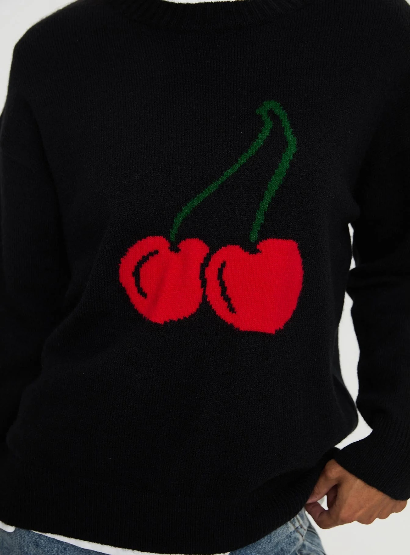 Jubaodi Custom Women’s Cherry Graphic Knit Sweater in Black – Tailor-Made Apparel for Wholesale & OEM/ODM Manufacturing