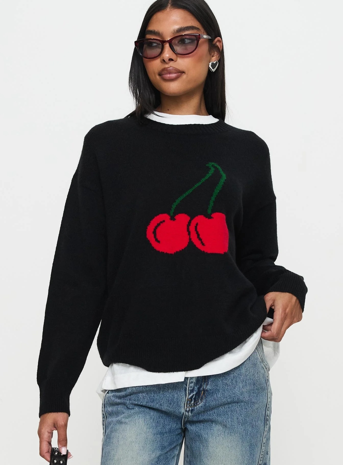 Jubaodi Custom Women’s Cherry Graphic Knit Sweater in Black – Tailor-Made Apparel for Wholesale & OEM/ODM Manufacturing