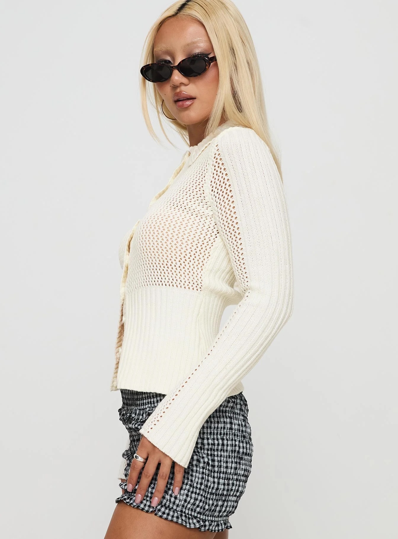 Jubaodi Custom Women’s Collared Button-Down Knit Cardigan in Cream – Wholesale & OEM/ODM Manufacturing Services