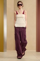 ODM Women's Knitted Sleeveless Top with Button Detail – Customizable Knitwear for Wholesale Retailers