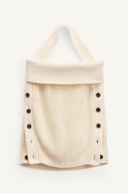 ODM Women's Knitted Sleeveless Top with Button Detail – Customizable Knitwear for Wholesale Retailers