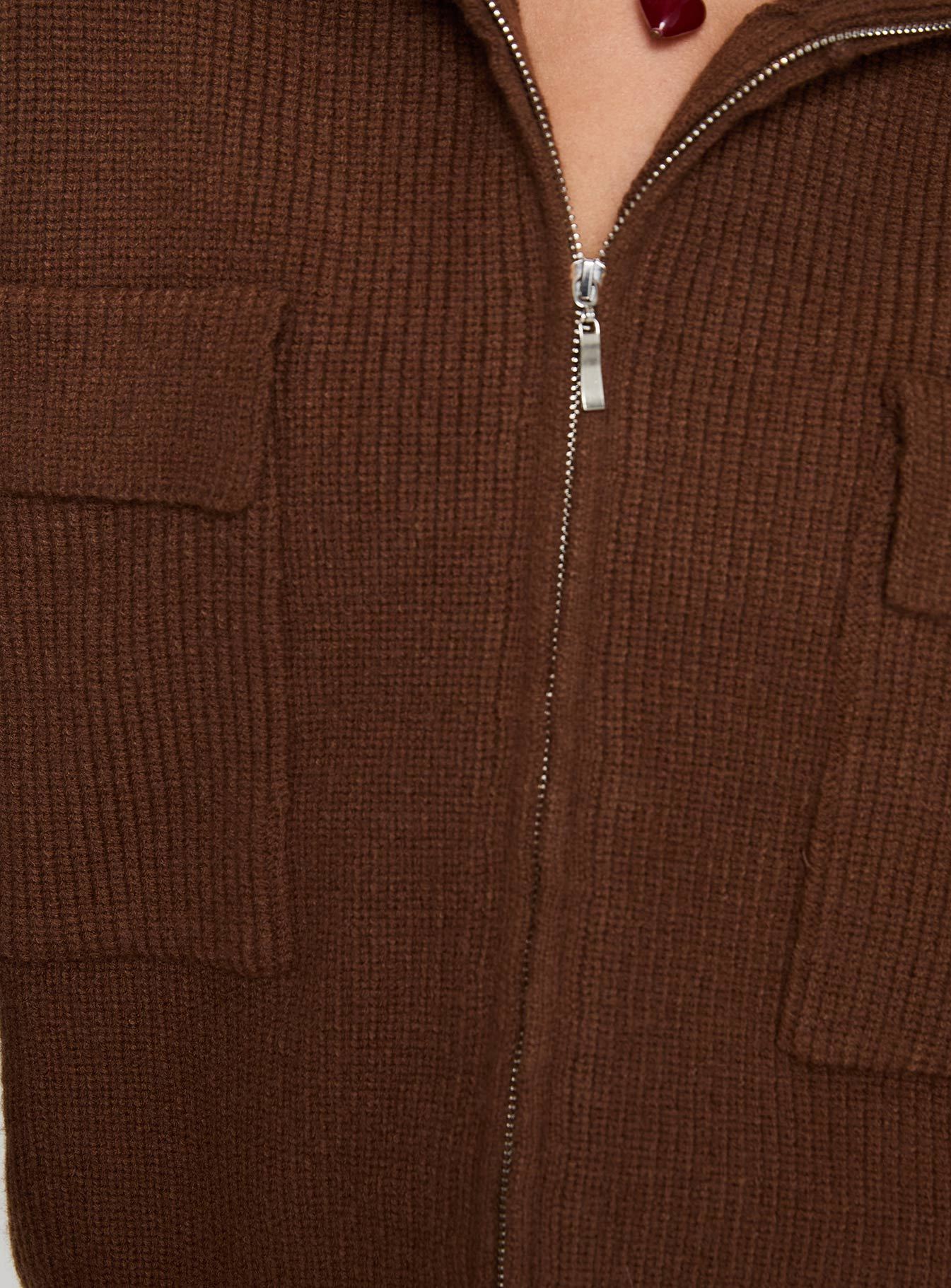 Made-to-Order Women's Zip-Up Pocketed Knit Sweater – Customizable Knit Sweater for Wholesale Retailers