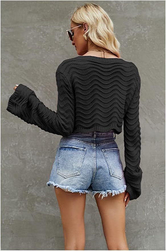 Custom Cropped Wavy Knit Sweater with Bell Sleeves in Black – ODM/OEM Women’s Knitwear Manufacturer | Jubaodi