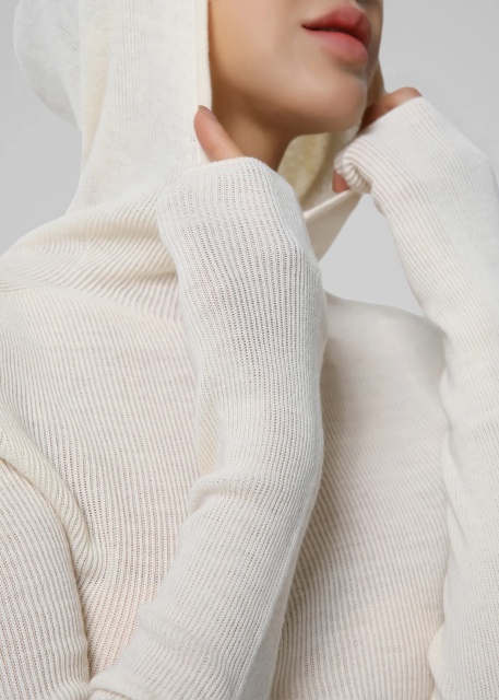 Custom Design White Ribbed Turtleneck Sweater with Thumb Holes