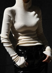Custom Design White Ribbed Turtleneck Sweater with Thumb Holes