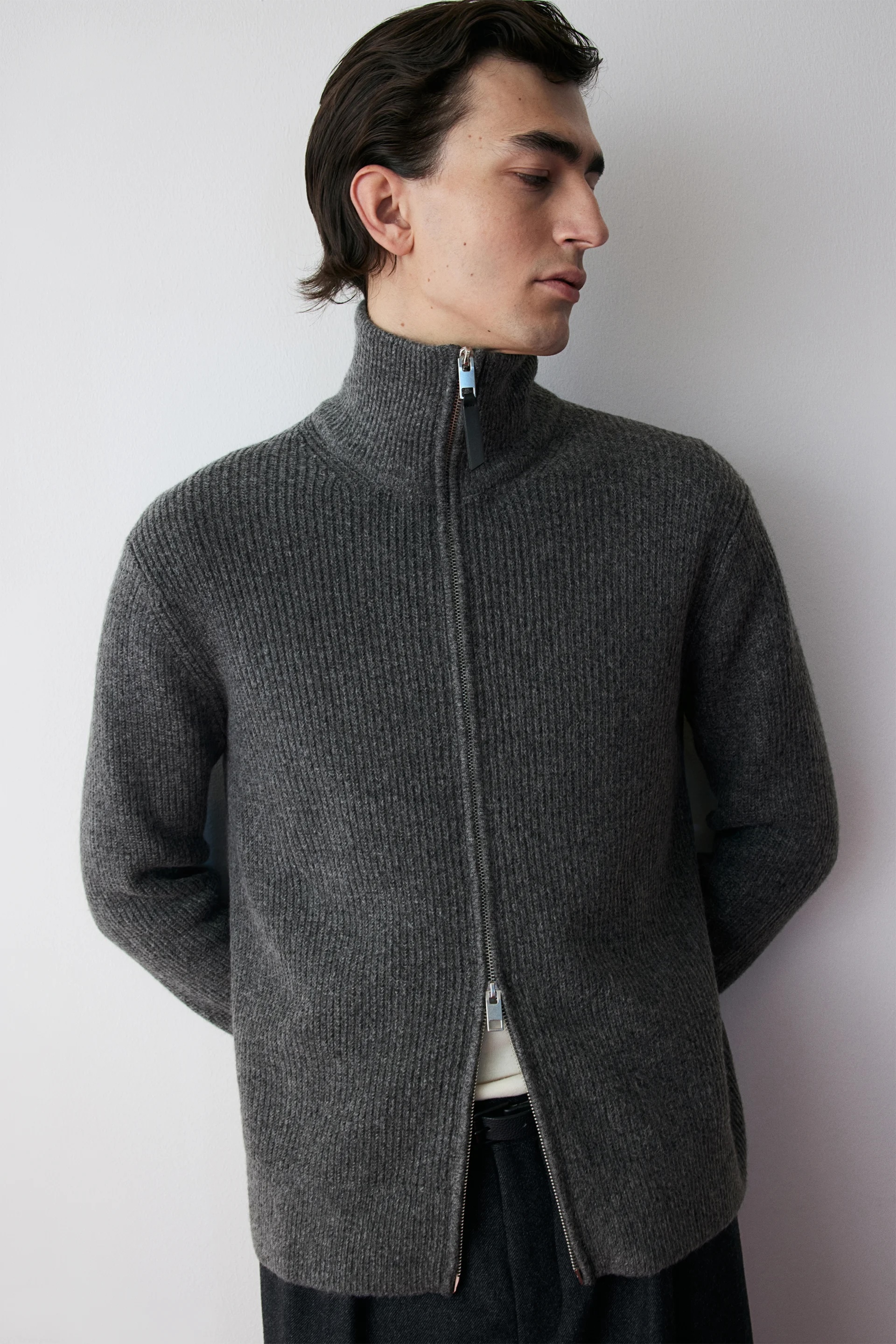 ODM  Men's Ribbed Wool Zip-up Sweater
