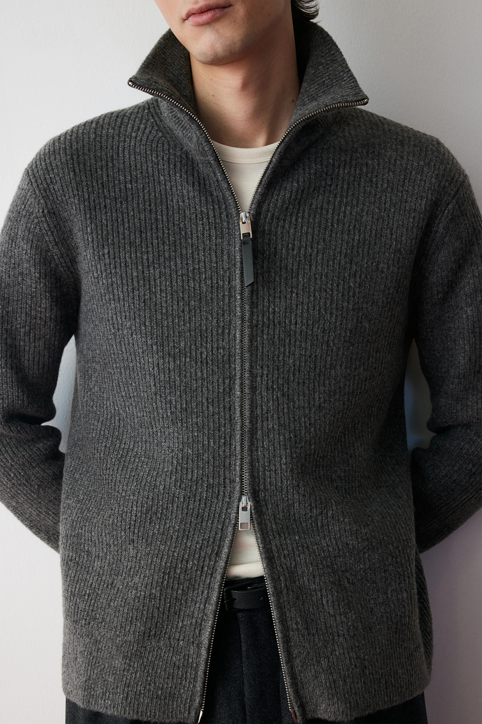 ODM  Men's Ribbed Wool Zip-up Sweater