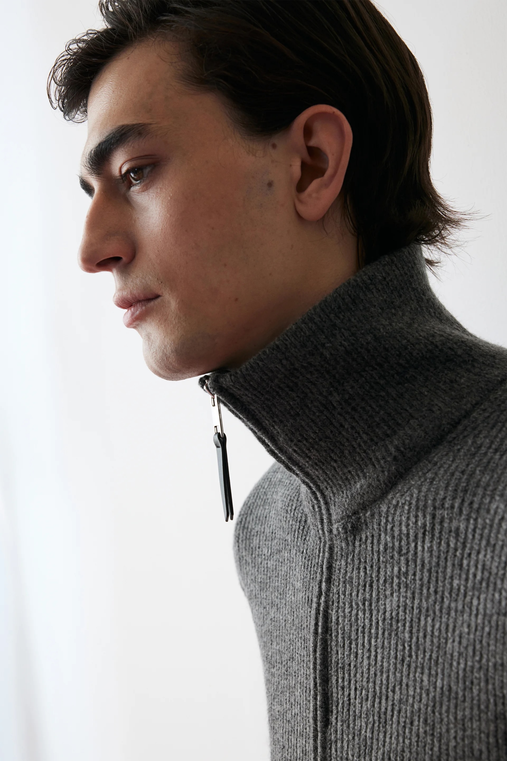 ODM  Men's Ribbed Wool Zip-up Sweater