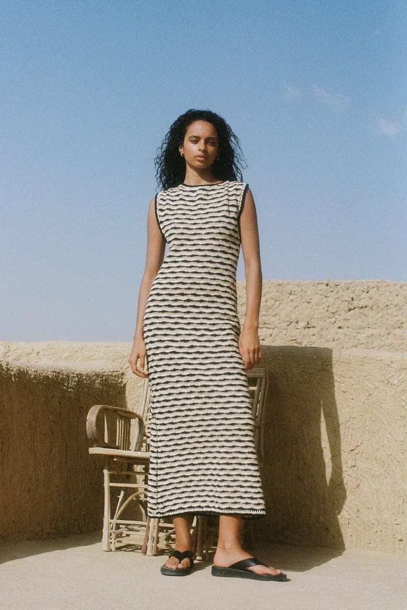 Custom Design Wavy Knit Sleeveless Maxi Dress