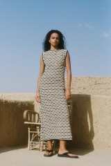 Custom Design Wavy Knit Sleeveless Maxi Dress