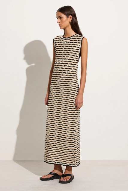 Custom Design Wavy Knit Sleeveless Maxi Dress