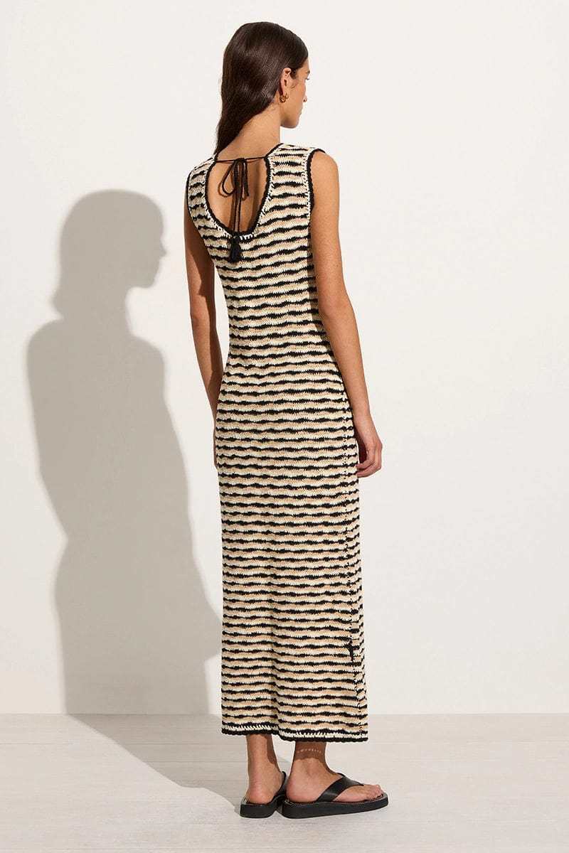 Custom Design Wavy Knit Sleeveless Maxi Dress