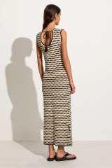 Custom Design Wavy Knit Sleeveless Maxi Dress