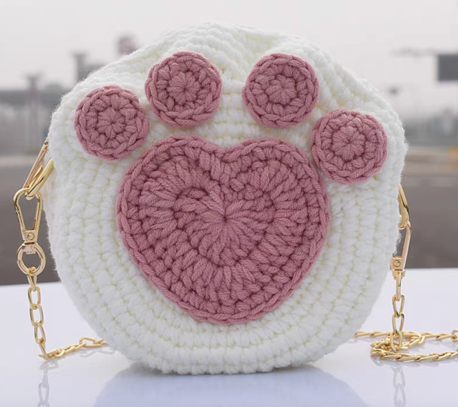 OEM ODM Handmade Crochet Cat Paw Shoulder Bag – Cute Pink & White Plush Yarn Crossbody Purse -DIY
