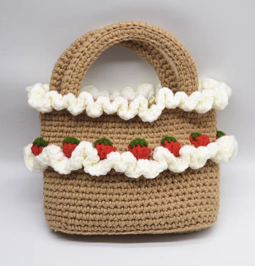 Handmade Crochet Strawberry Cake Tote – Cute Knit Dessert-Inspired Handbag with Ruffled Cream Edges