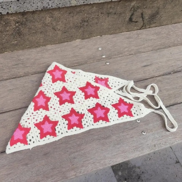 Handmade Crochet Star Bandana – Boho Triangle Head Scarf with Red & Pink Stars