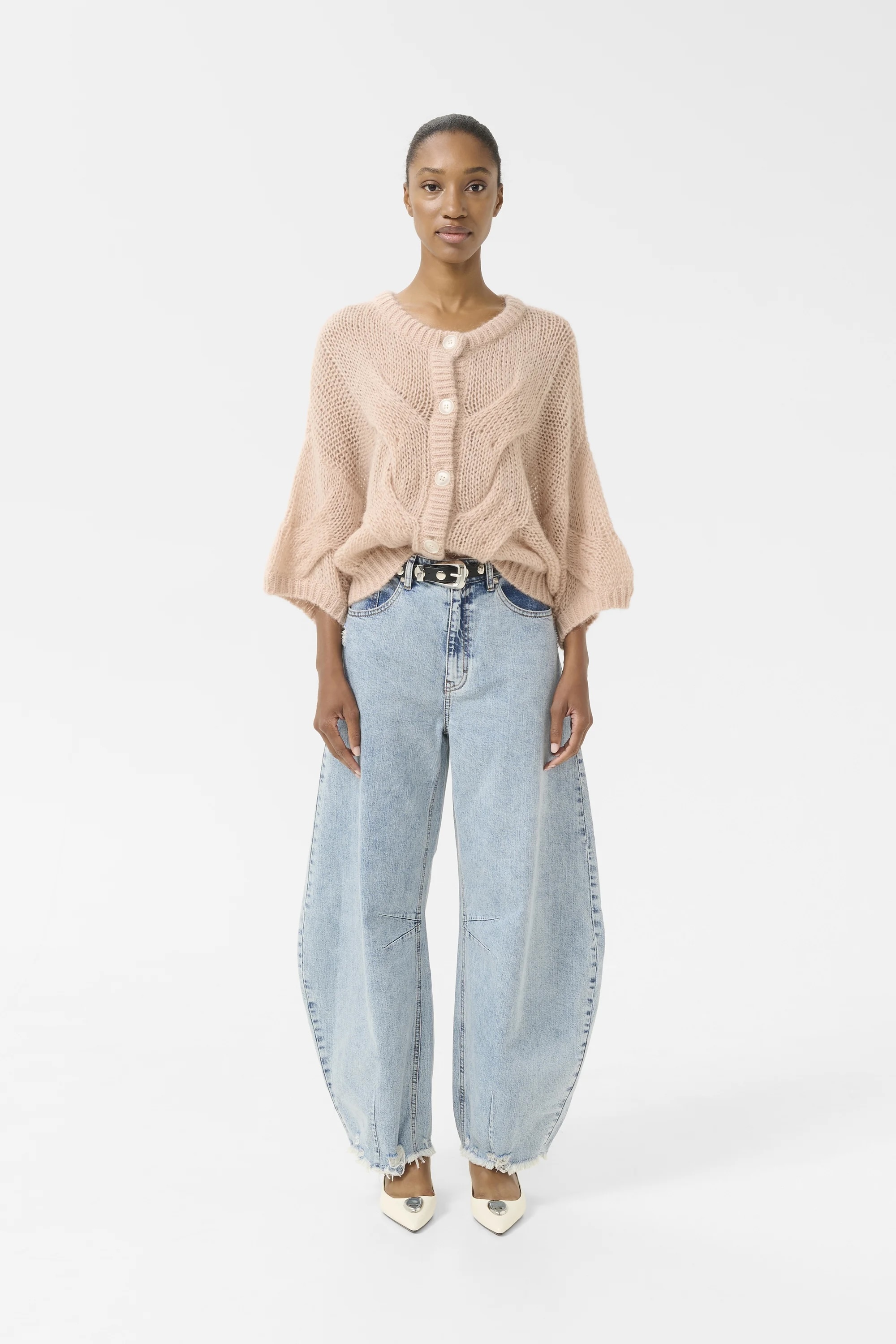 Personalized Chunky Knit Button-Front Cardigan for Women – Oversized Soft Mohair Sweater with Cable Knit Detailing