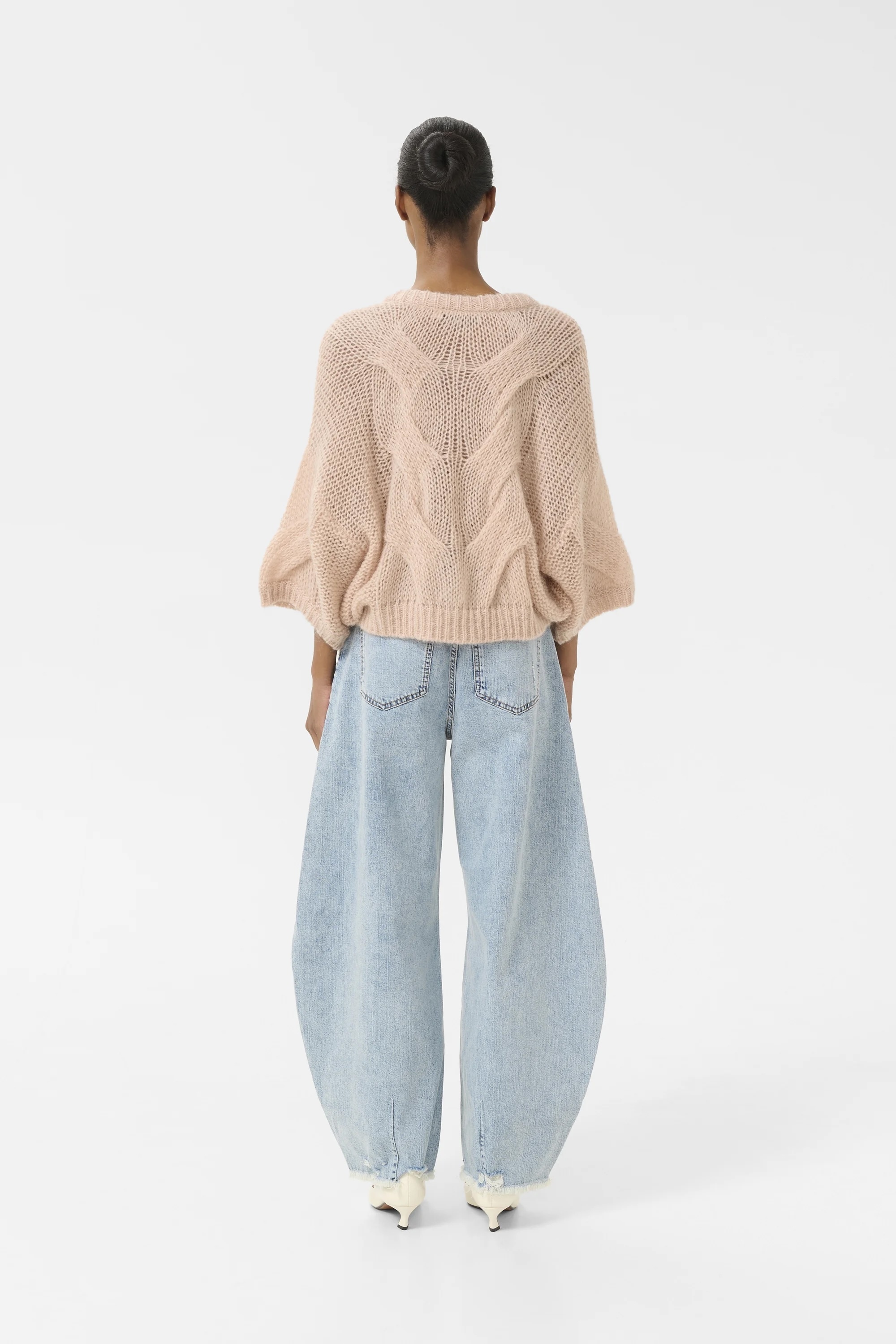 Personalized Chunky Knit Button-Front Cardigan for Women – Oversized Soft Mohair Sweater with Cable Knit Detailing