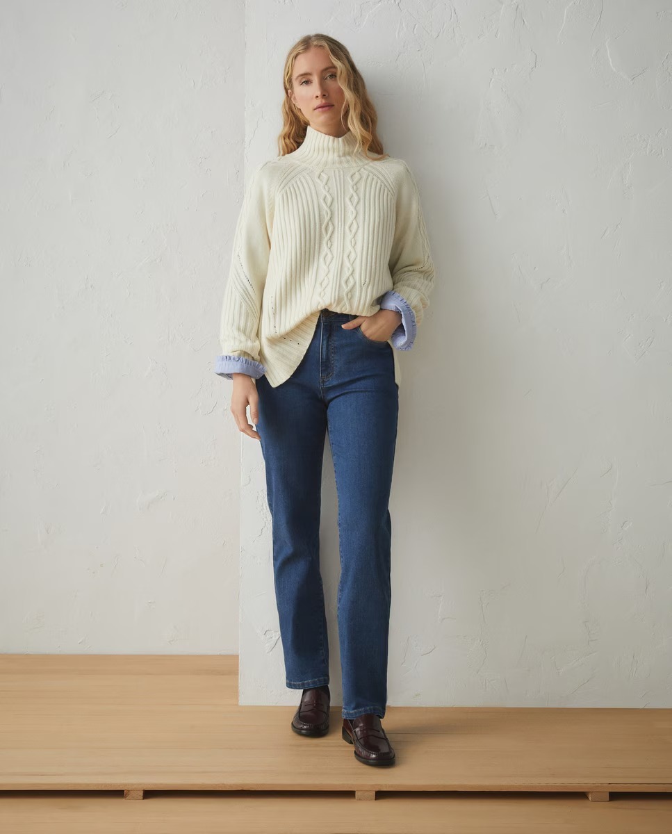 OEM ODM Women's Ribbed Cable-Knit High Neck Sweater