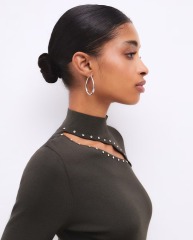 Customized Women's Elegant Pearl Detail Turtleneck Top