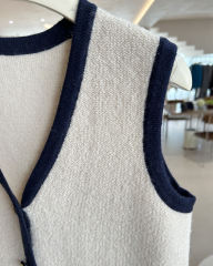 Personalized Elegant Two-Tone Knit Vest with Button Detail