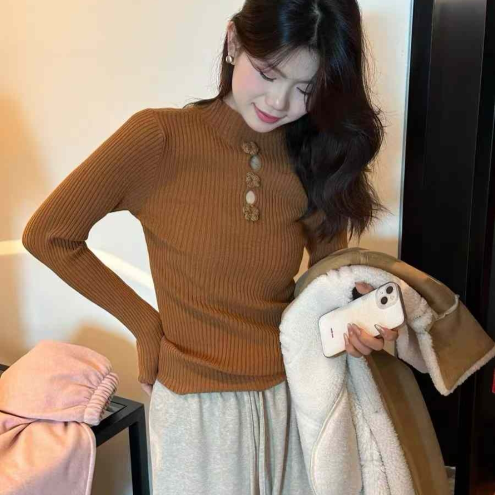 OEM ODM Women’s Ribbed Knit Top with Floral Button Detail – Light Gray
