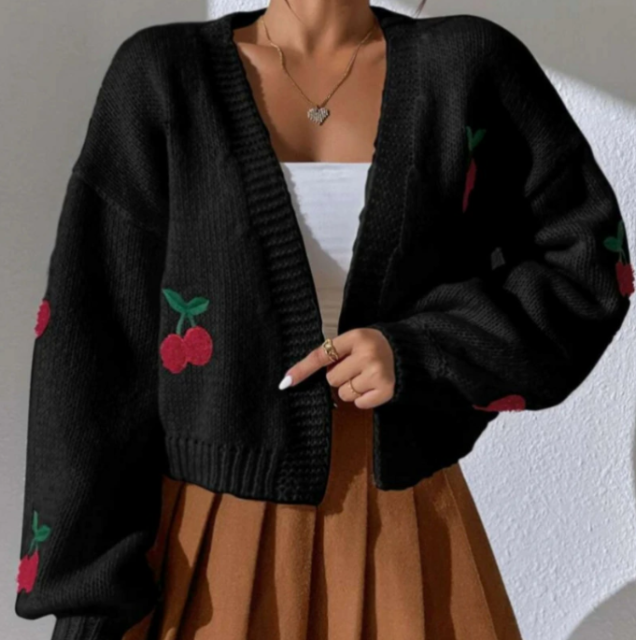 Made-to-order Women’s Cream Cherry Embroidered Knit Cardigan