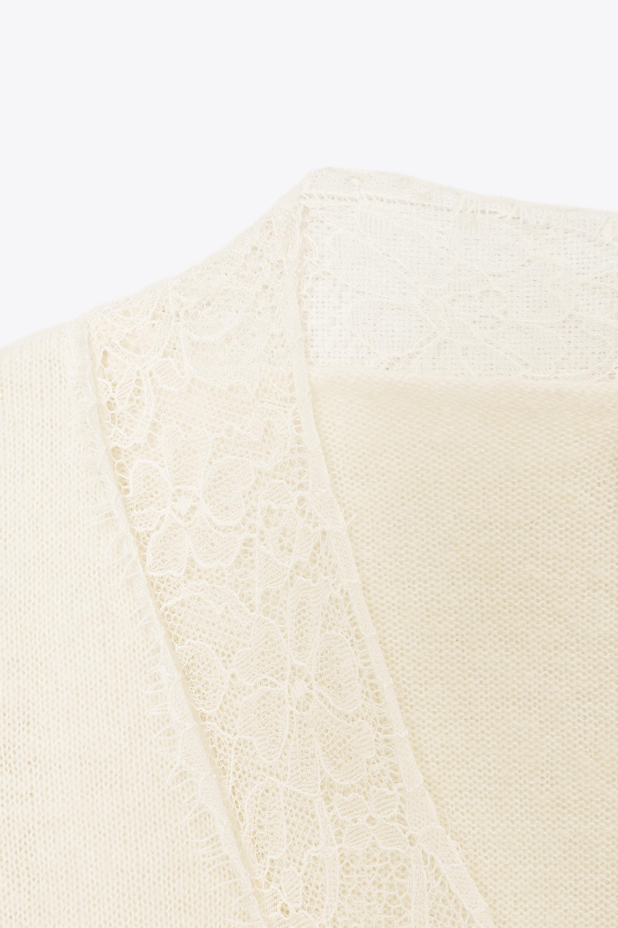 Customized Women’s Oversized V-Neck Sweater with Lace Trim – Cream Knit