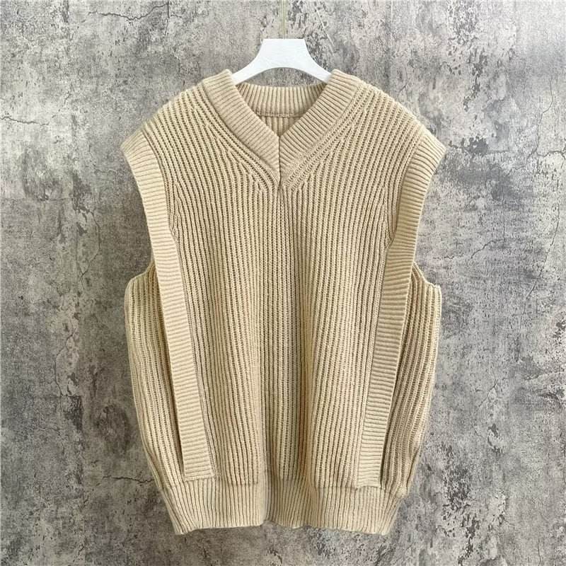 OEM ODM Men’s Beige Knitted Sleeveless Sweater Vest – V-Neck Casual Pullover