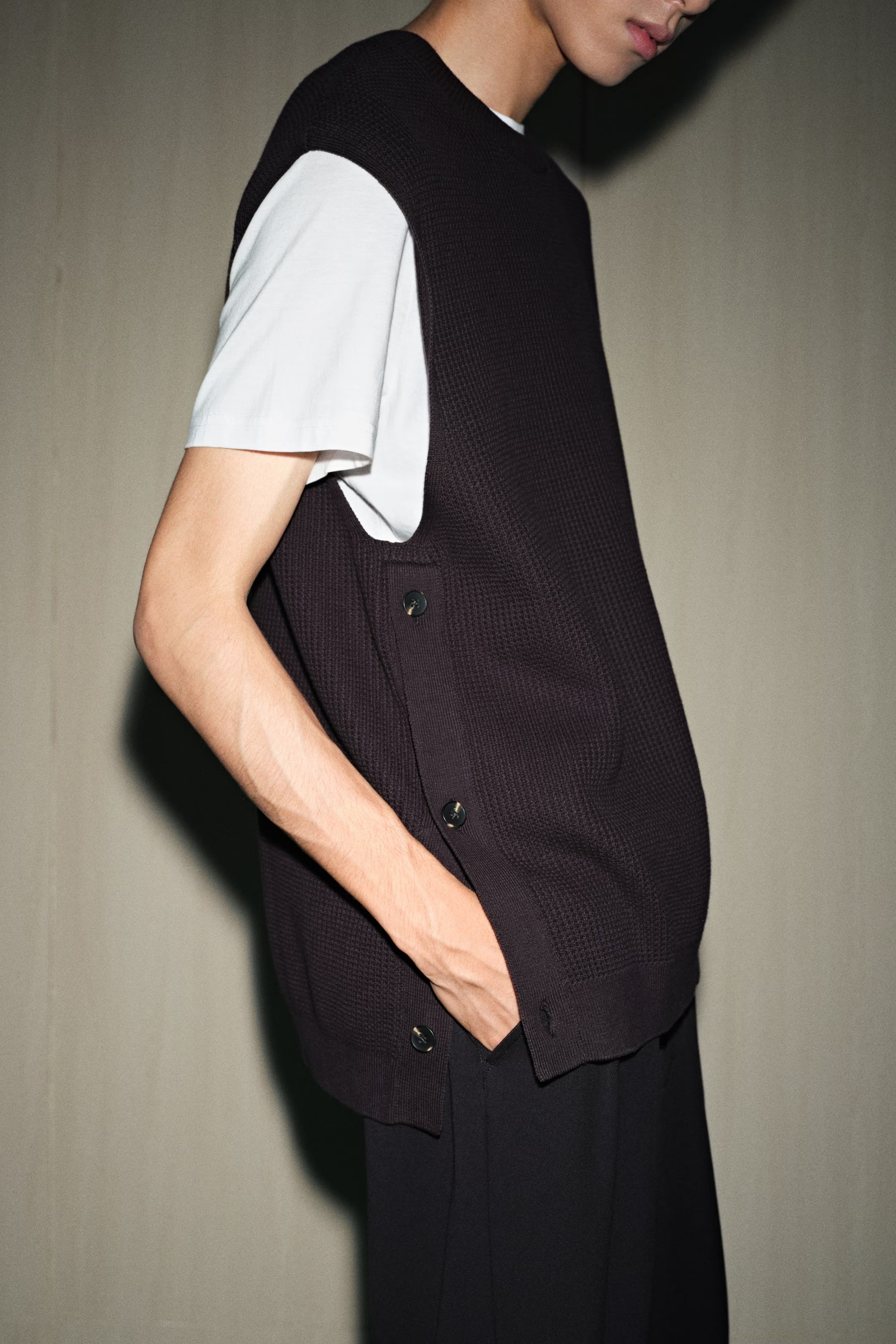Wholesale Men's Casual Layered Knit Vest Set