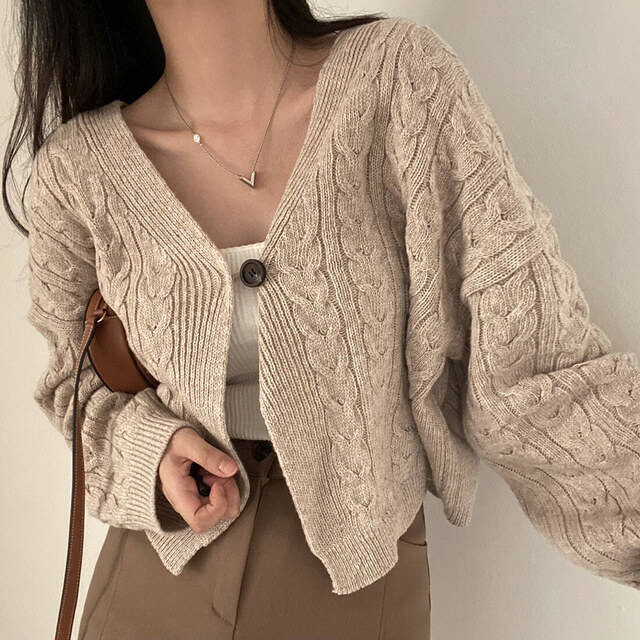 OEM ODM Cropped Cable Knit Cardigan – Beige V-Neck Sweater