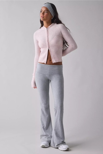Personalized Women’s Cropped Knit Zip-Up Cardigan – Light Pink