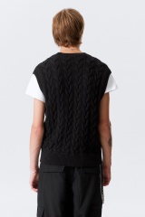 Made-to-order Black Cable-Knit Sleeveless Sweater