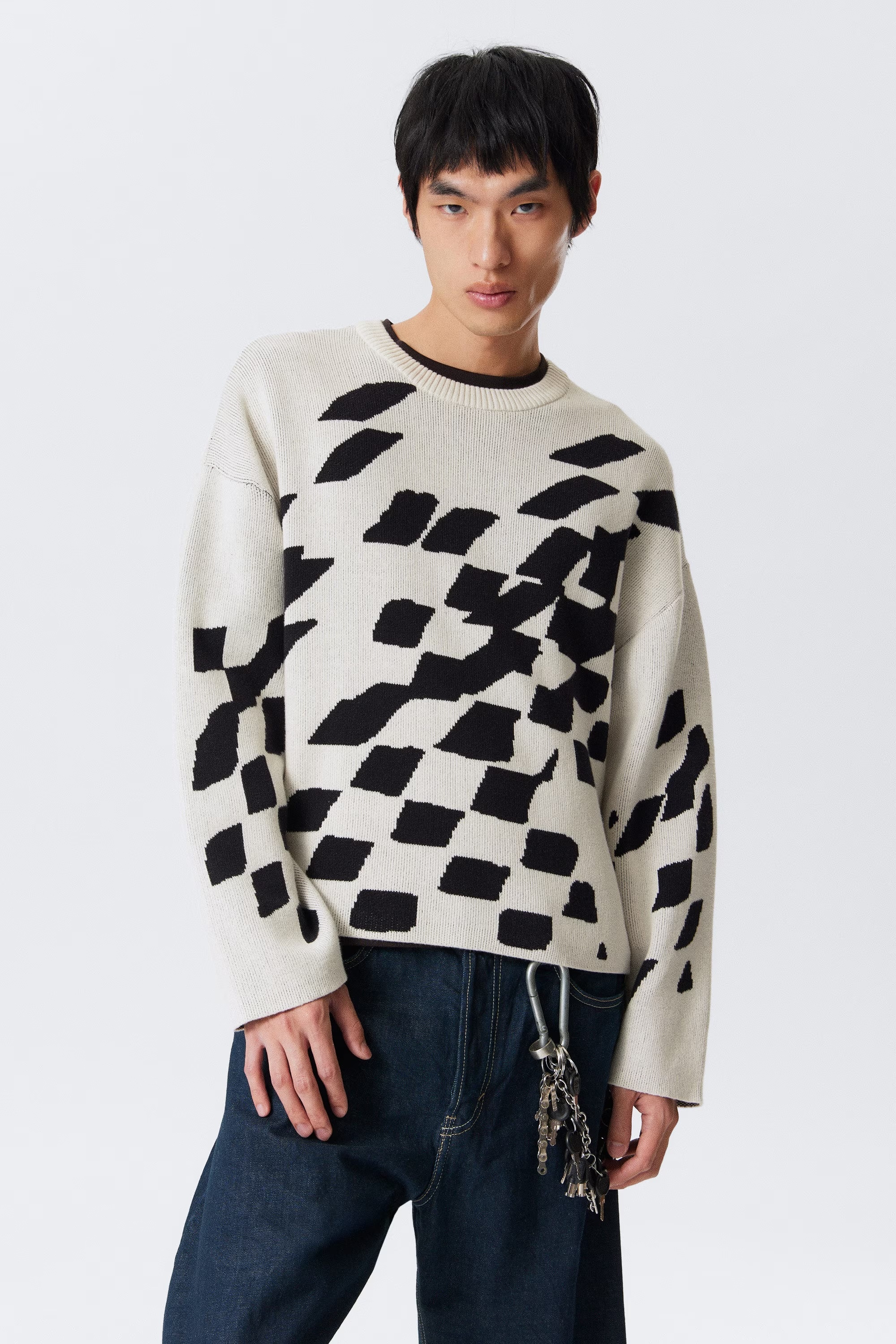 Factory Direct Black and White Geometric Pattern Sweater