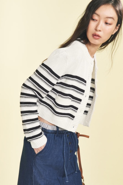 Factory Direct Women’s Black and White Striped Cropped Cardigan