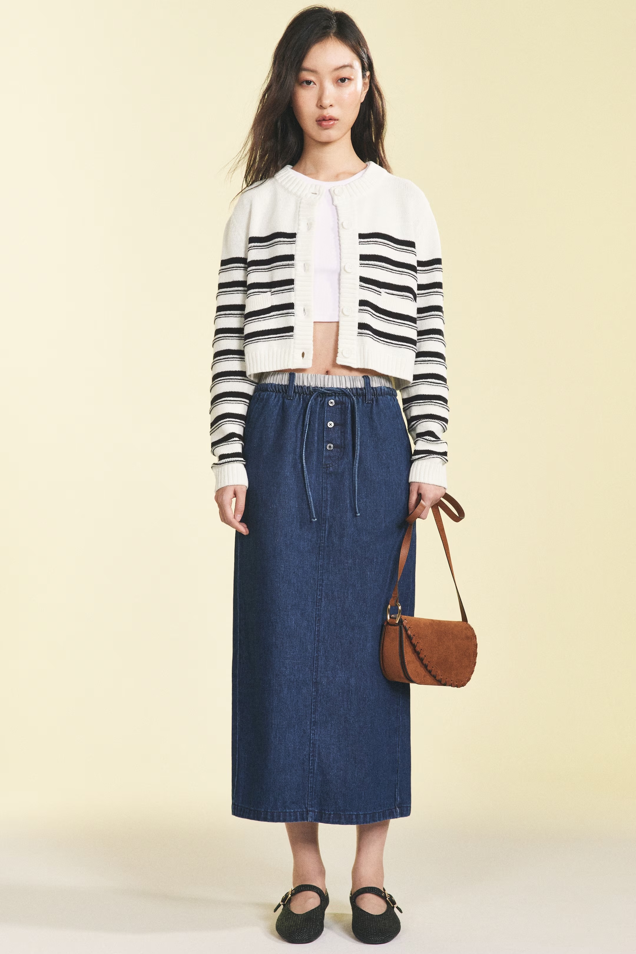 Factory Direct Women’s Black and White Striped Cropped Cardigan