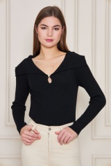 OEM ODM Women’s Black Long Sleeve Knit Top with V-Neck Detail