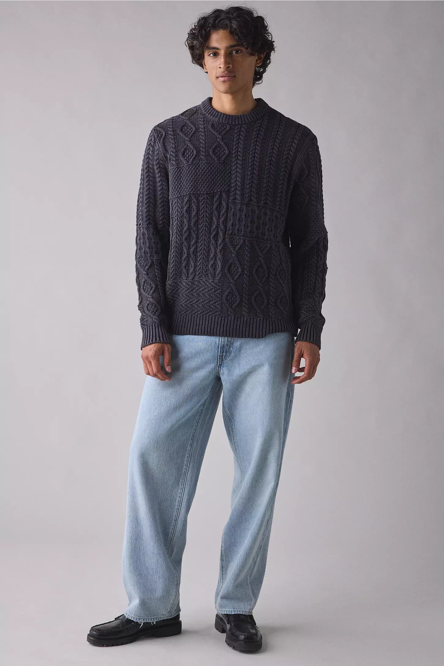 Made-to-order Men’s Textured Cable Knit Crewneck Sweater – Charcoal Black