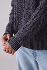 Made-to-order Men’s Textured Cable Knit Crewneck Sweater – Charcoal Black